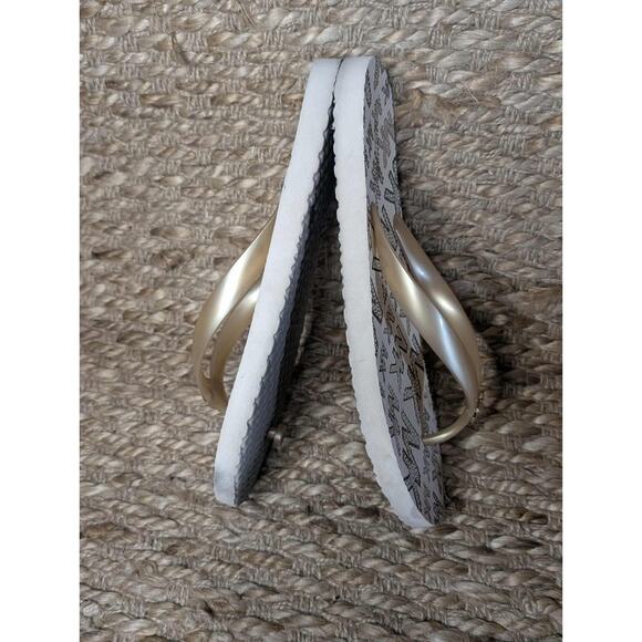 MICHAEL KORS MK FLIP FLOPS JET SET PRINT PVC GOLD SANDALS Size 9 - Picture 6 of 10